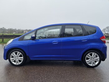 Used Honda Jazz 2013 for sale - 77638793: Photo
