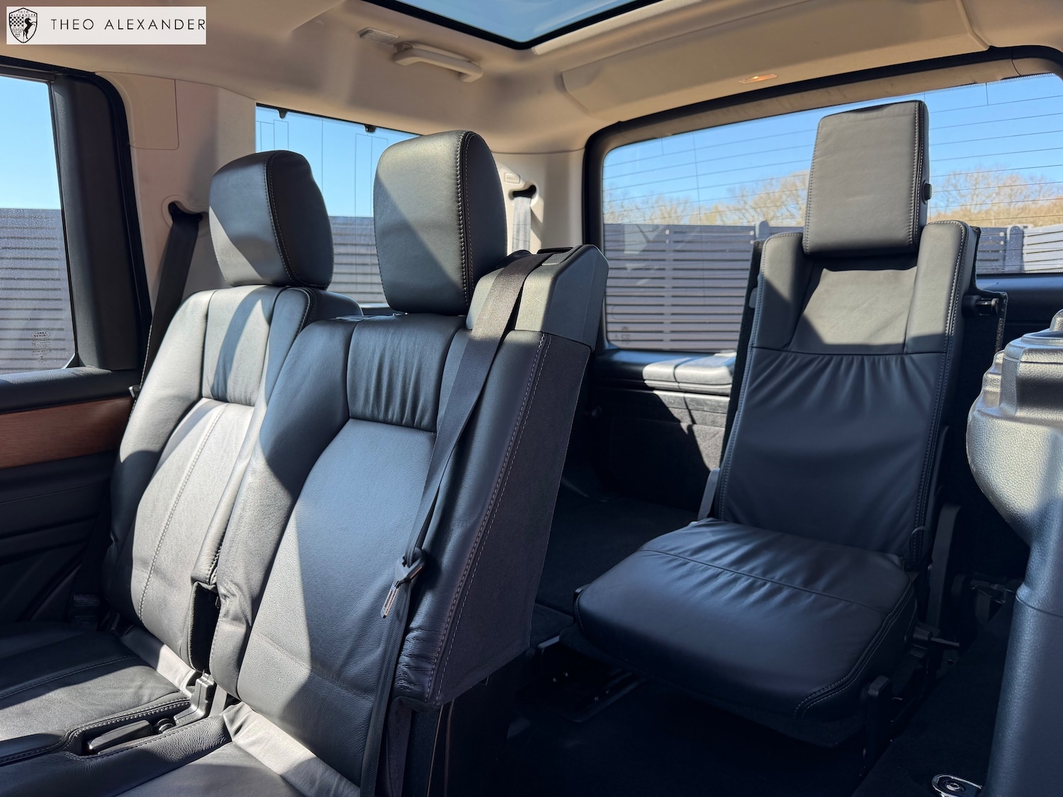 Used Land Rover Discovery 2015 for sale - 77966359: Photo 12