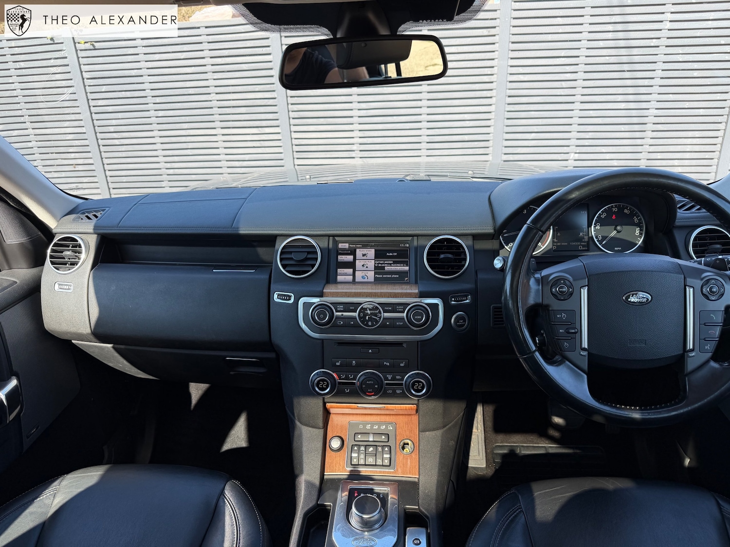 Used Land Rover Discovery 2015 for sale - 77966359: Photo 17