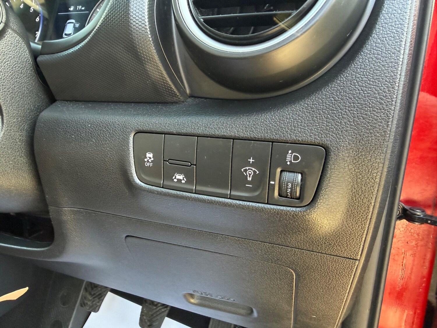 Used Hyundai KONA 2018 for sale - 77950516: Photo 22