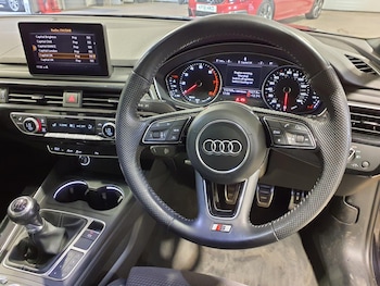 Used Audi A4 Avant 2017 for sale - 78650672: Photo