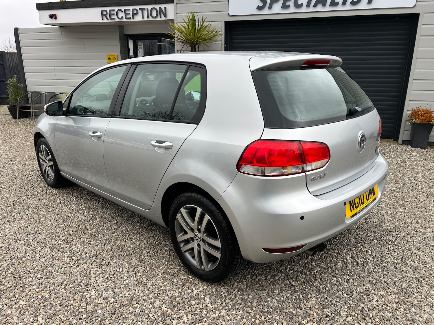 Used Volkswagen Golf 2010 for sale - 77879234: Photo 2