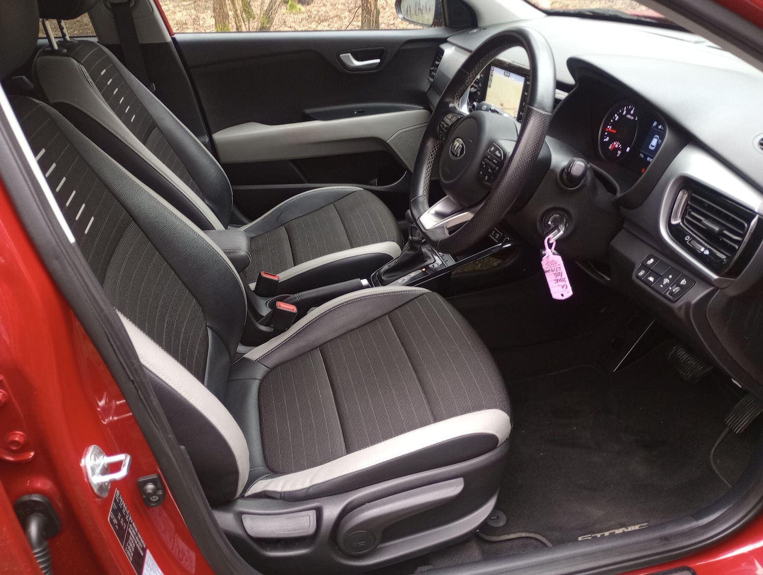 Used Kia Stonic 2019 for sale - 77966311: Photo 1