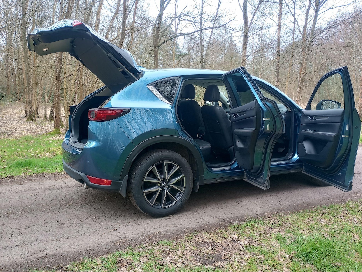 Used Mazda CX-5 2017 for sale - 77966315: Photo 2