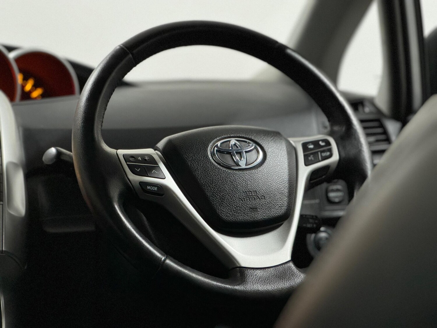 Used Toyota Verso 2011 for sale - 77762484: Photo 12