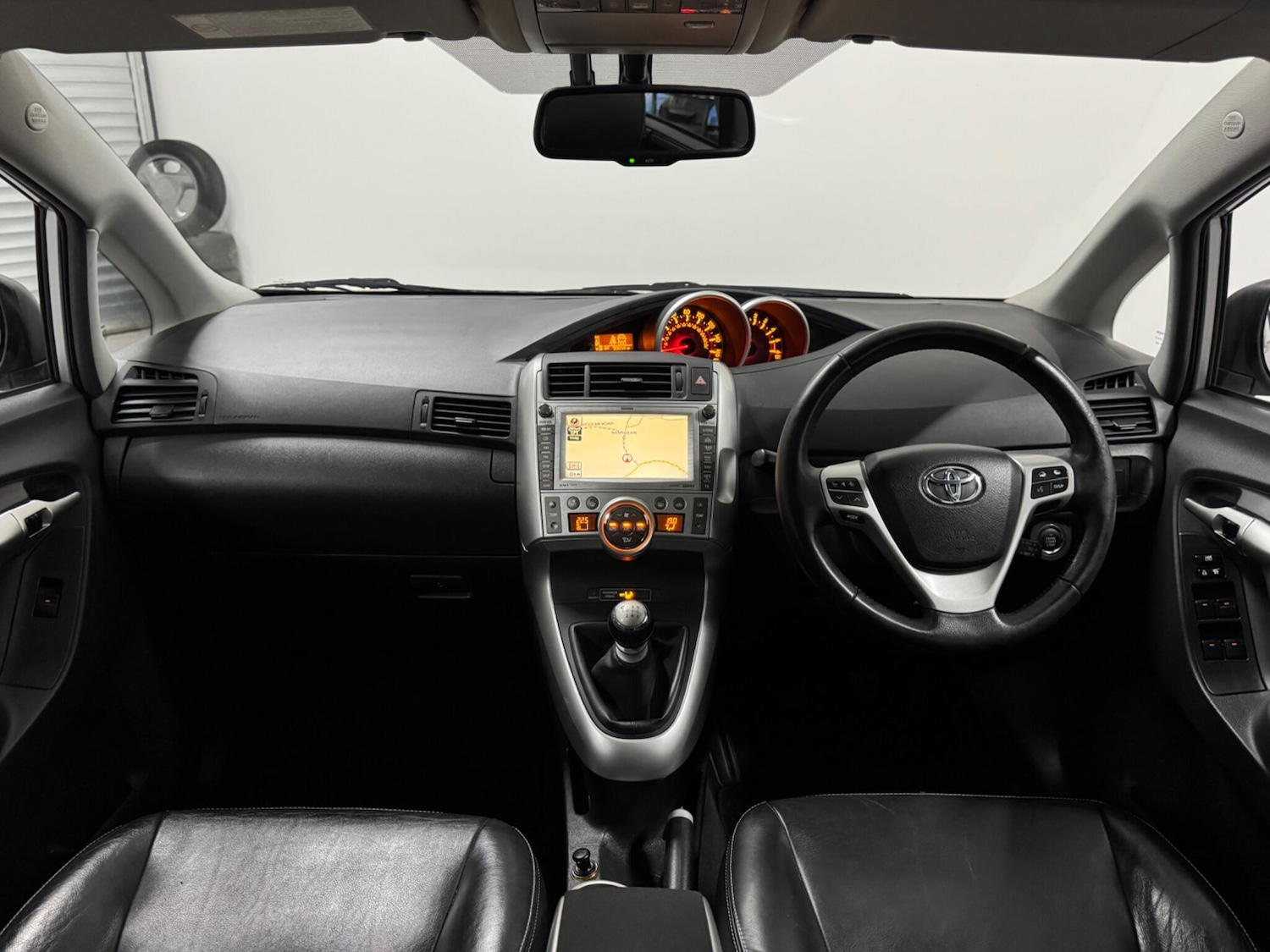 Used Toyota Verso 2011 for sale - 77762484: Photo 2