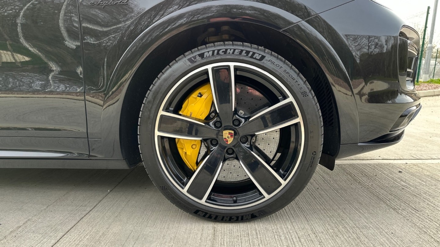 Used Porsche Cayenne for sale - 77966464: Photo 2