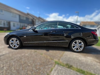 Used Mercedes-Benz E Class 2011 for sale - 77764056: Photo