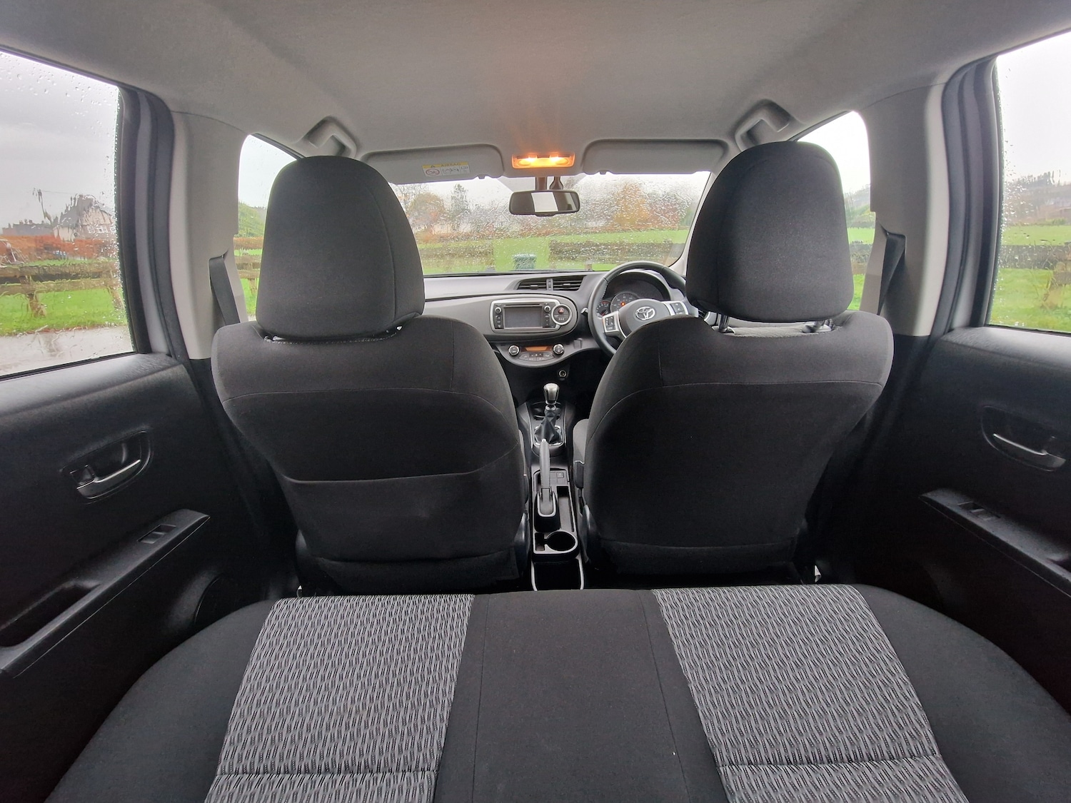 Used Toyota Yaris 2014 for sale - 77274806: Photo 10