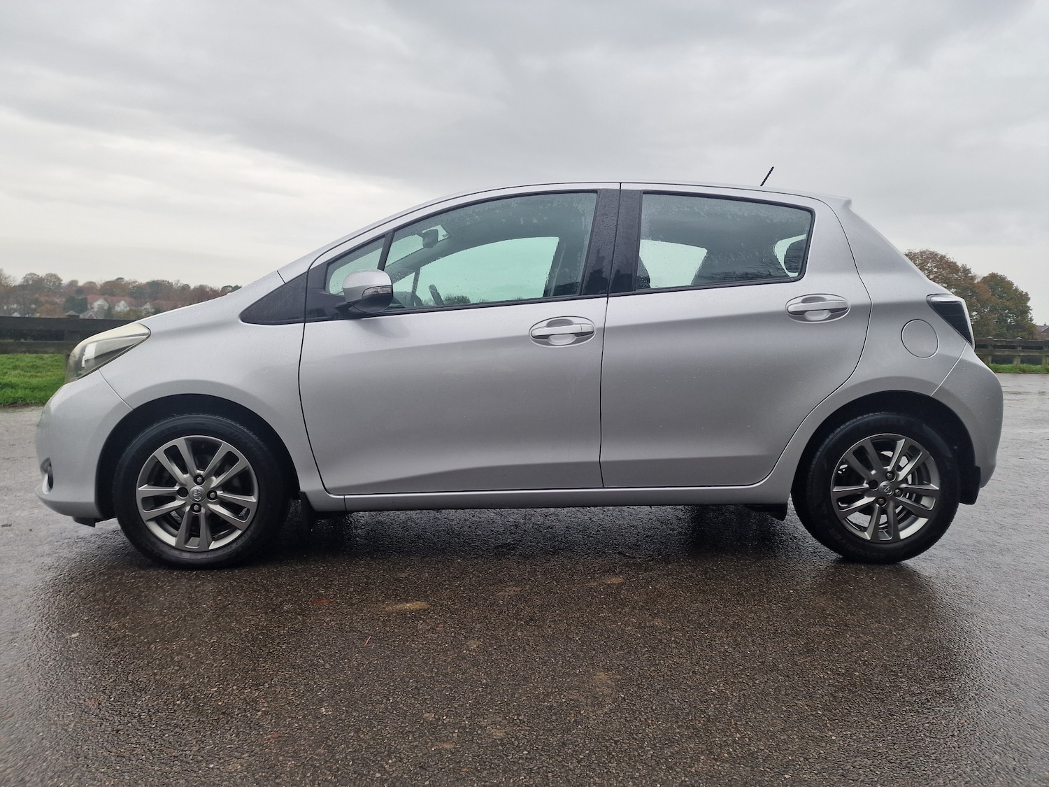 Used Toyota Yaris 2014 for sale - 77274806: Photo 3