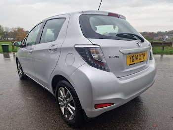 Used Toyota Yaris 2014 for sale - 77274806: Photo