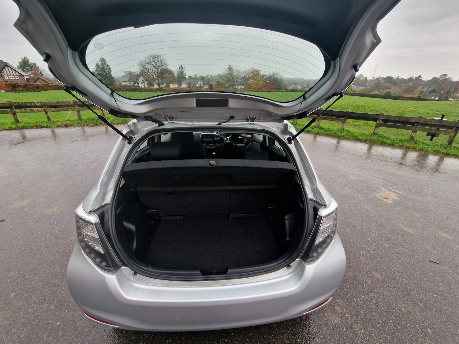 Used Toyota Yaris 2014 for sale - 77274806: Photo 9