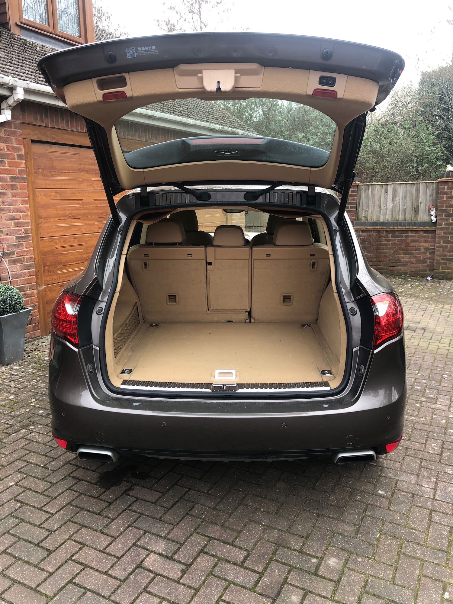 Used Porsche Cayenne 2024 for sale - 77927741: Photo 2