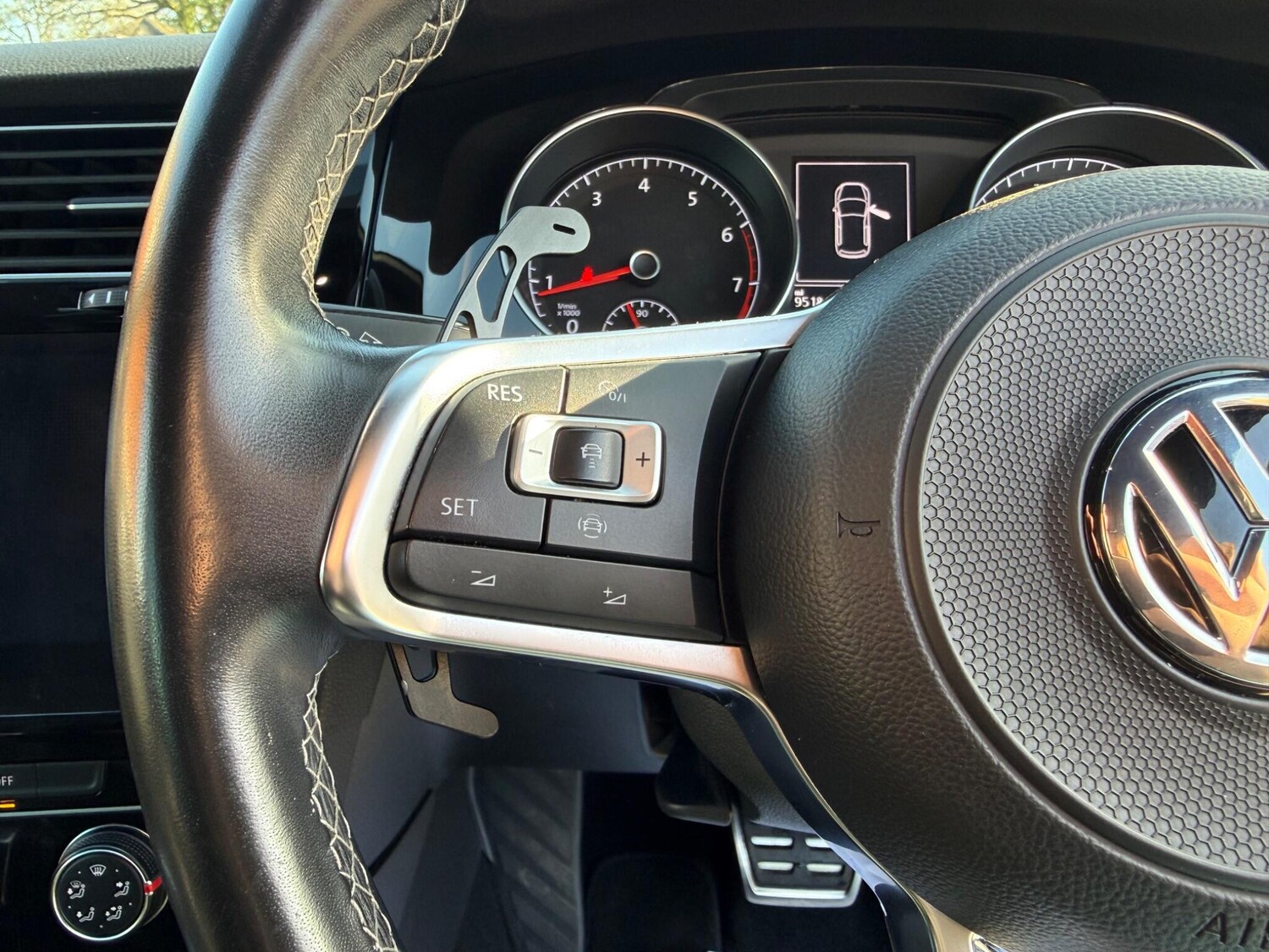 Used Volkswagen Golf 2019 for sale - 77950530: Photo 24