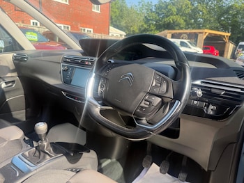 Used Citroen Grand C4 Picasso 2016 for sale - 78826565: Photo