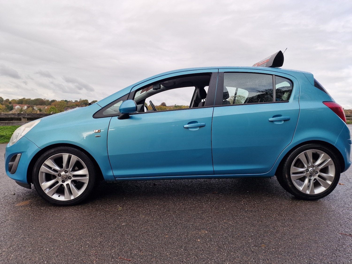 Used Vauxhall Corsa 2012 for sale - 77274797: Photo 2