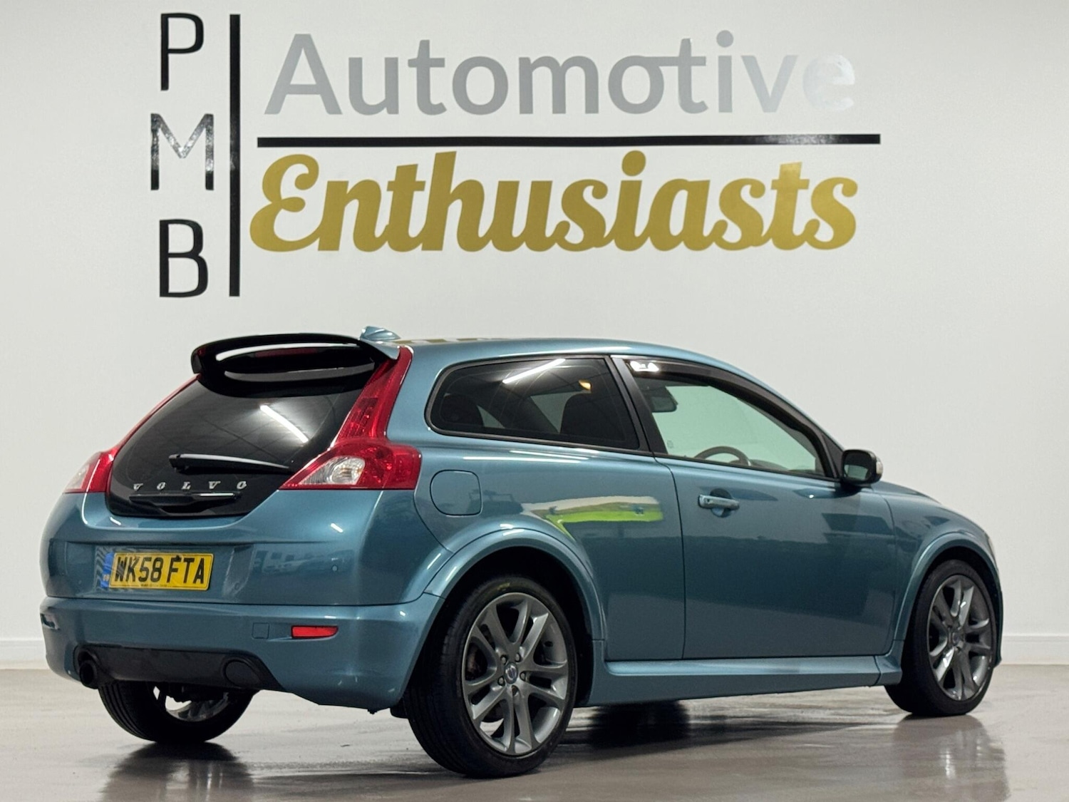 Used Volvo C30 2009 for sale - 78129078: Photo 1