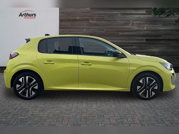 Used Peugeot 208 2024 for sale - 78518189: Photo