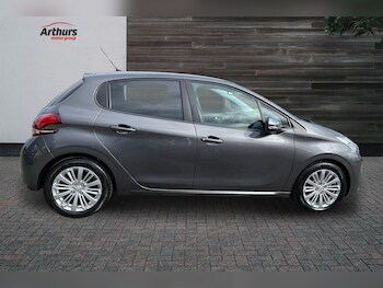 Used Peugeot 208 2019 for sale - 78610283: Photo