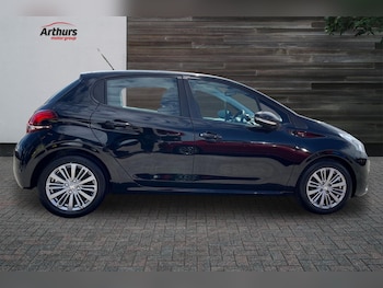 Used Peugeot 208 2018 for sale - 78563349: Photo