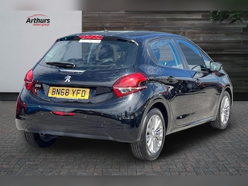 Used Peugeot 208 2018 for sale - 78563349: Photo