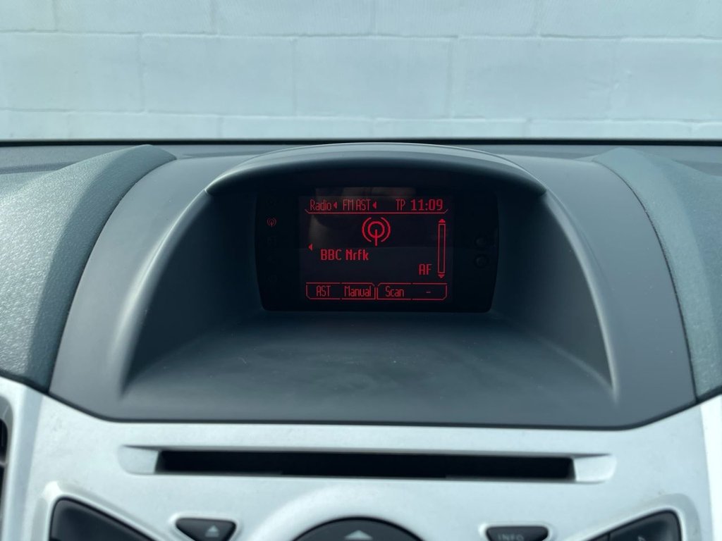 Used Ford Fiesta 2011 for sale - 76105841: Photo 17