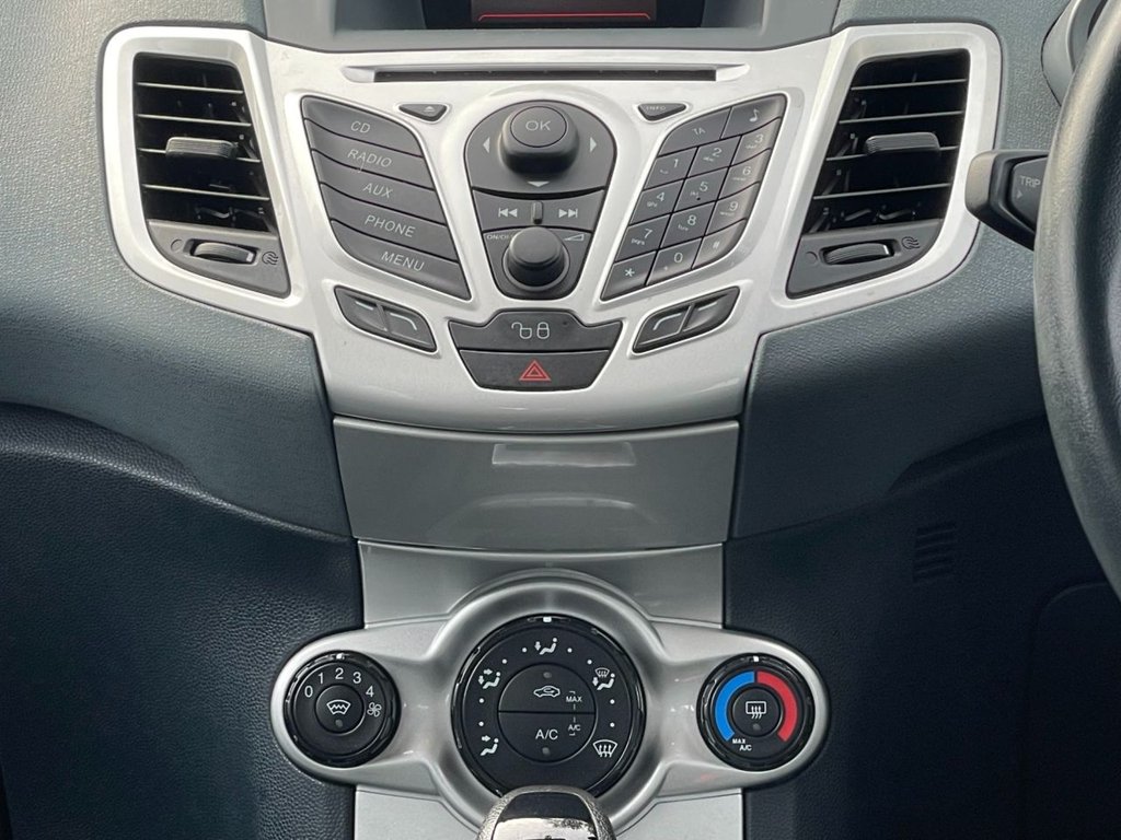 Used Ford Fiesta 2011 for sale - 76105841: Photo 18