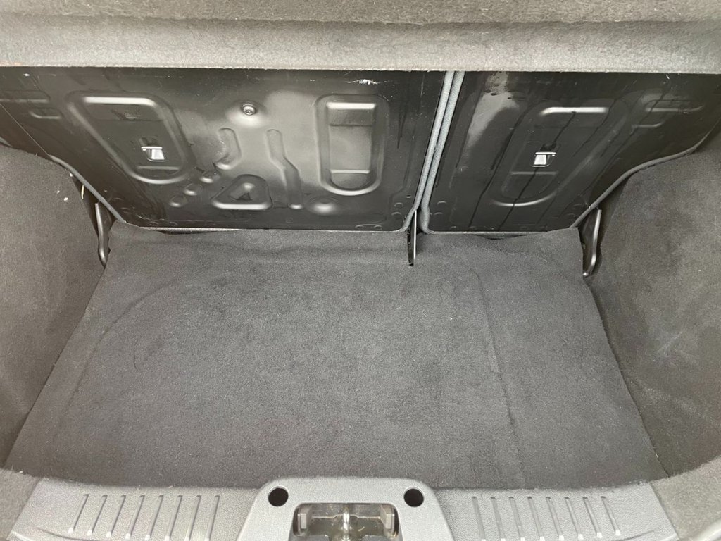 Used Ford Fiesta 2011 for sale - 76105841: Photo 20