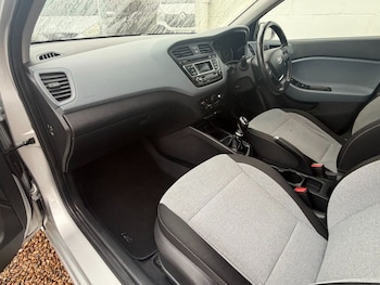 Used Hyundai i20 2015 for sale - 78287831: Photo