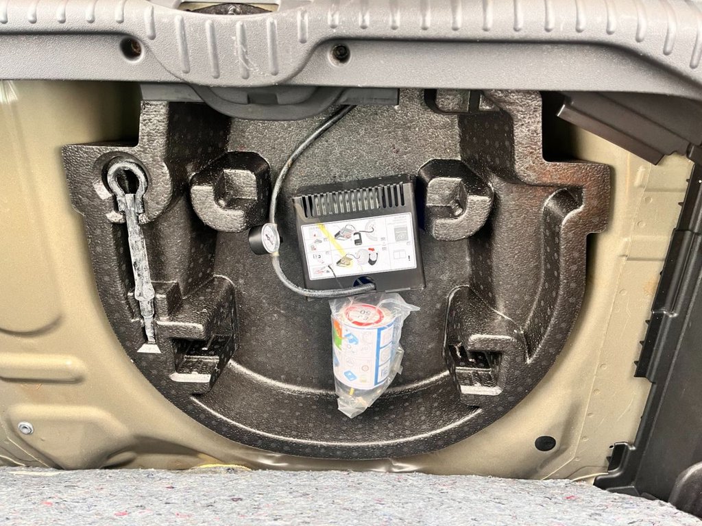 Used Citroen C3 Picasso 2012 for sale - 76376141: Photo 19