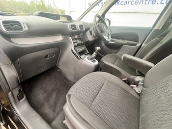 Used Citroen C3 Picasso 2012 for sale - 76376141: Photo