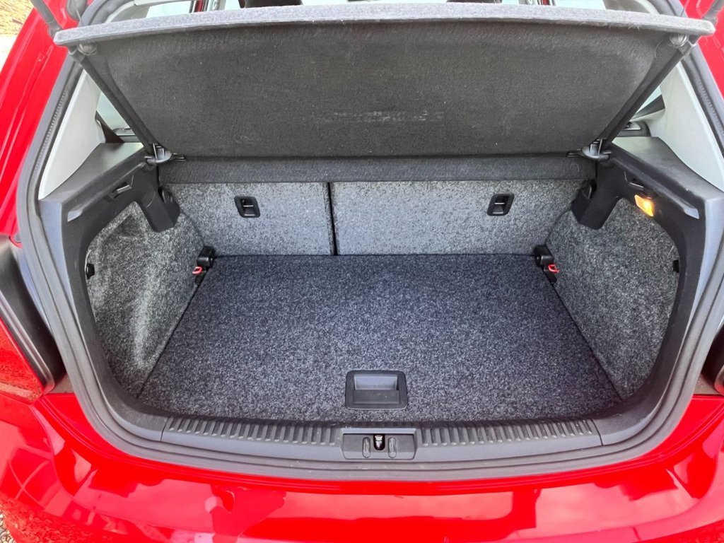 Used Volkswagen Polo 2015 for sale - 76396479: Photo 17