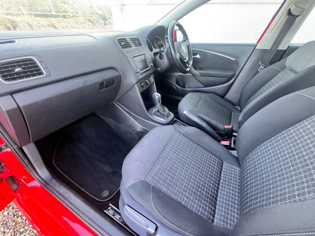Used Volkswagen Polo 2015 for sale - 76396479: Photo 4