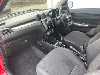 Used Suzuki Swift 2020 for sale - 75631092: Photo