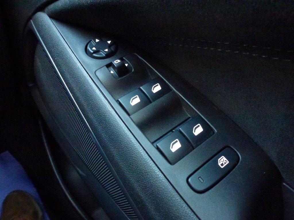 Used Vauxhall Crossland 2021 for sale - 76665753: Photo 22