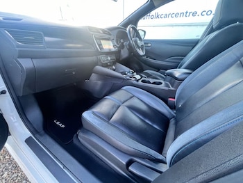 Used Nissan Leaf 2018 for sale - 77072794: Photo