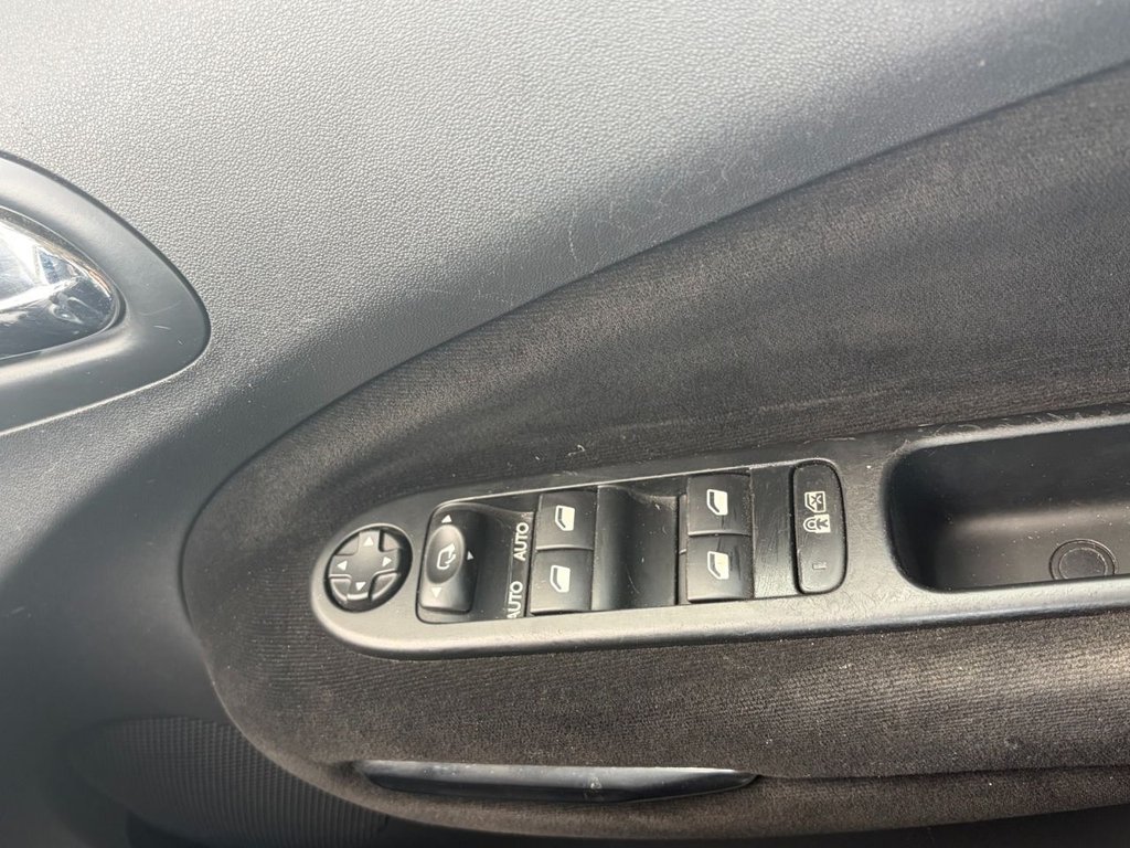 Used Citroen C3 Picasso 2012 for sale - 78017779: Photo 20