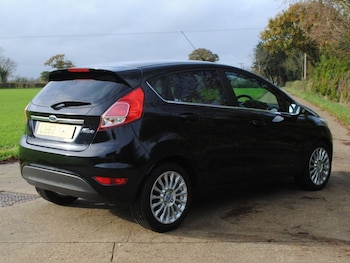 Used Ford Fiesta 2013 for sale - 77383476: Photo