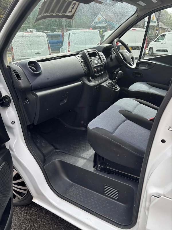 Used Vauxhall Vivaro 2018 for sale - 75975016: Photo 6