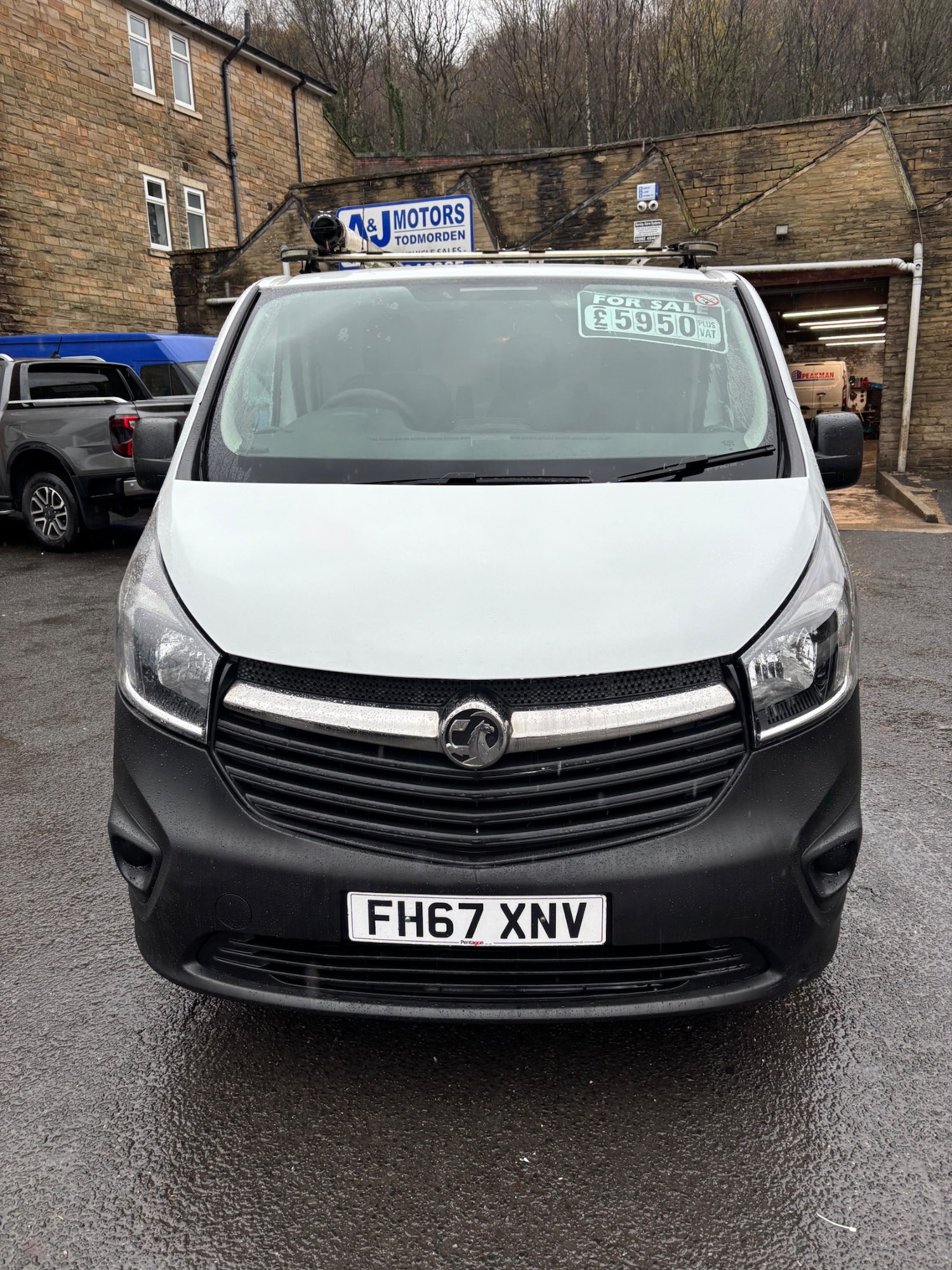Used Vauxhall Vivaro 2018 for sale - 76863695: Photo 2