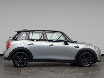 Used MINI Hatch 2023 for sale - 76846974: Photo