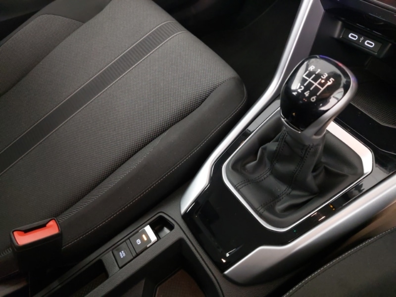 Used Volkswagen T-Roc 2023 for sale - 76700048: Photo 10