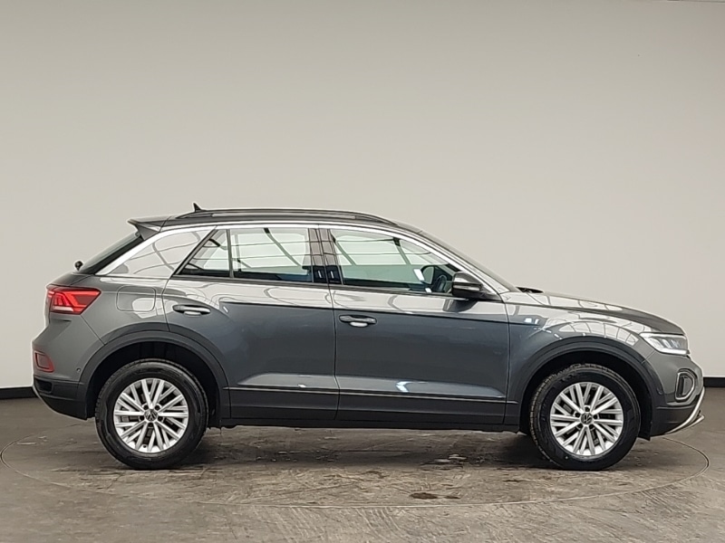 Used Volkswagen T-Roc 2023 for sale - 76700048: Photo 2