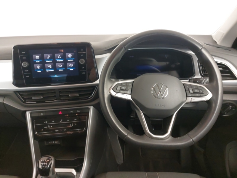 Used Volkswagen T-Roc 2023 for sale - 76700048: Photo 5