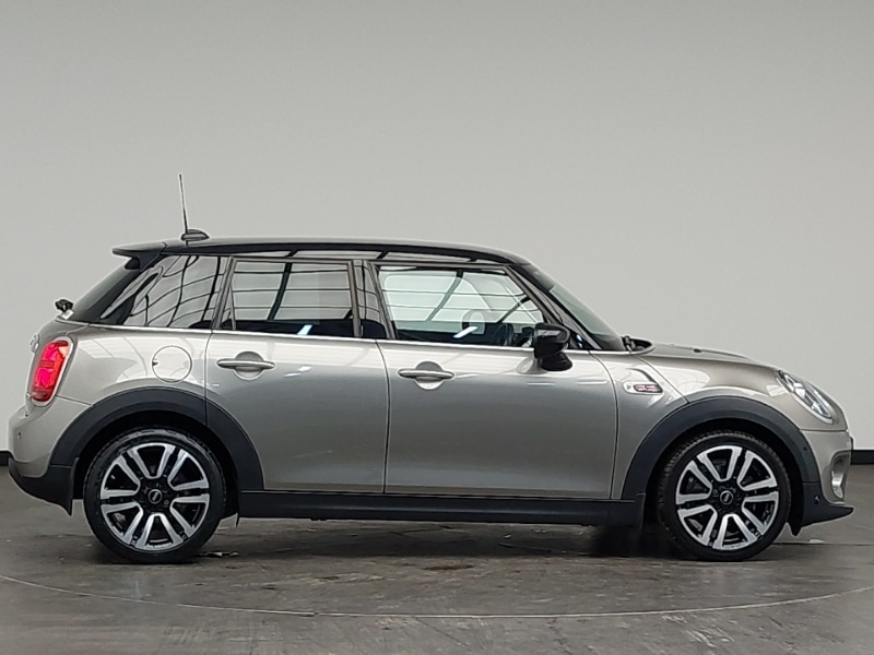 Used MINI Hatch 2020 for sale - 76414659: Photo 2