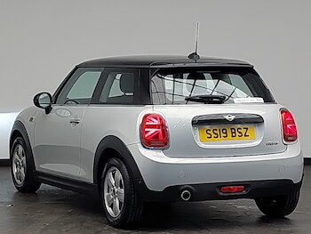 Used MINI Hatch 2019 for sale - 76560607: Photo
