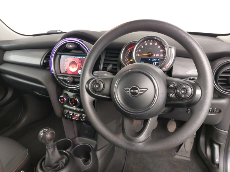 Used MINI Hatch 2019 for sale - 76560607: Photo 5