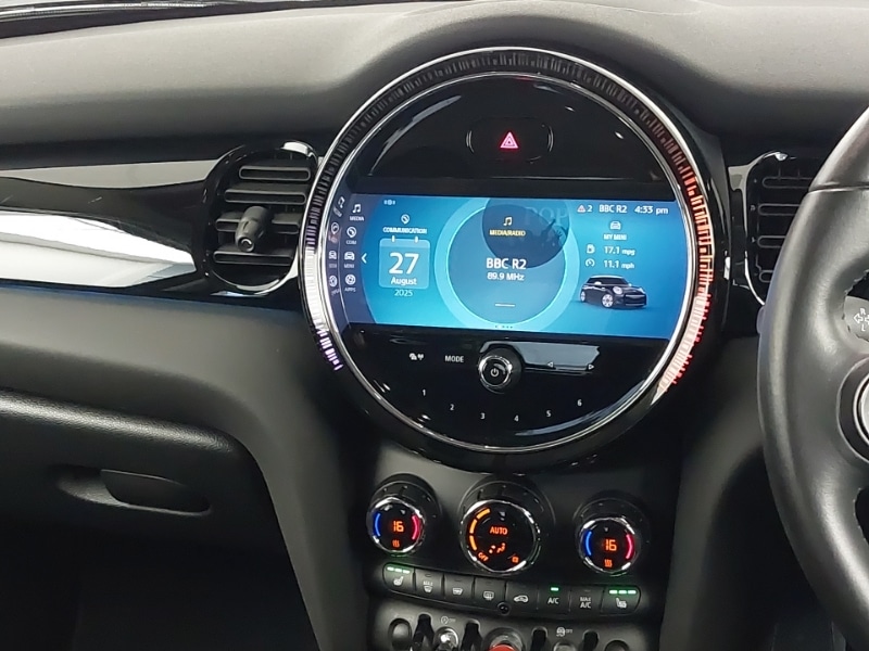 Used MINI Hatch 2022 for sale - 76548956: Photo 8