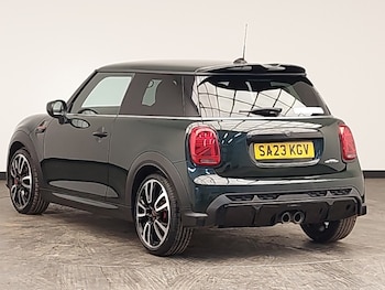 Used MINI Hatch 2023 for sale - 77235034: Photo