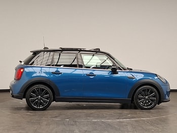 Used MINI Hatch 2023 for sale - 79087274: Photo
